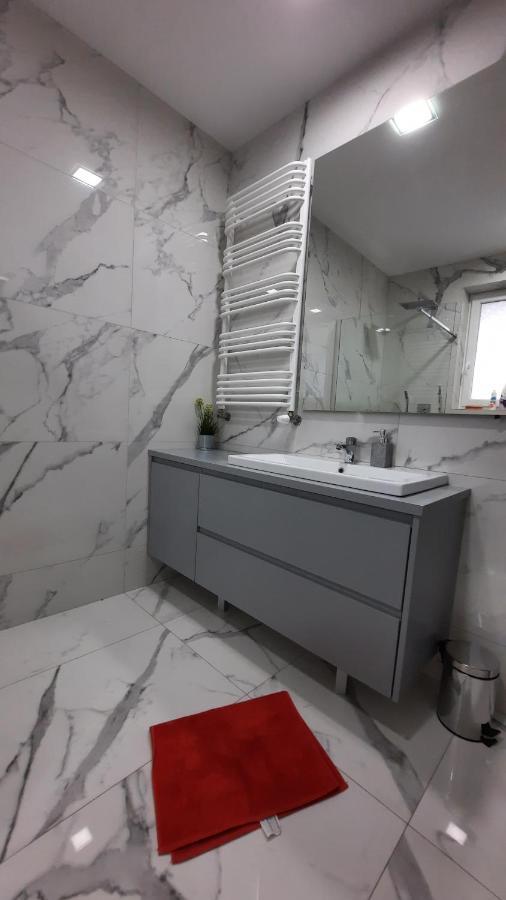 Apartament Widok Z Tarasami 奥斯特罗达 外观 照片